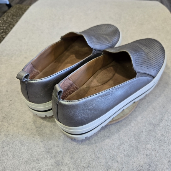 🐢 Halogen Metallic Silver Chunky sneaker.  1" platform.  Size 10. - Picture 8 of 16